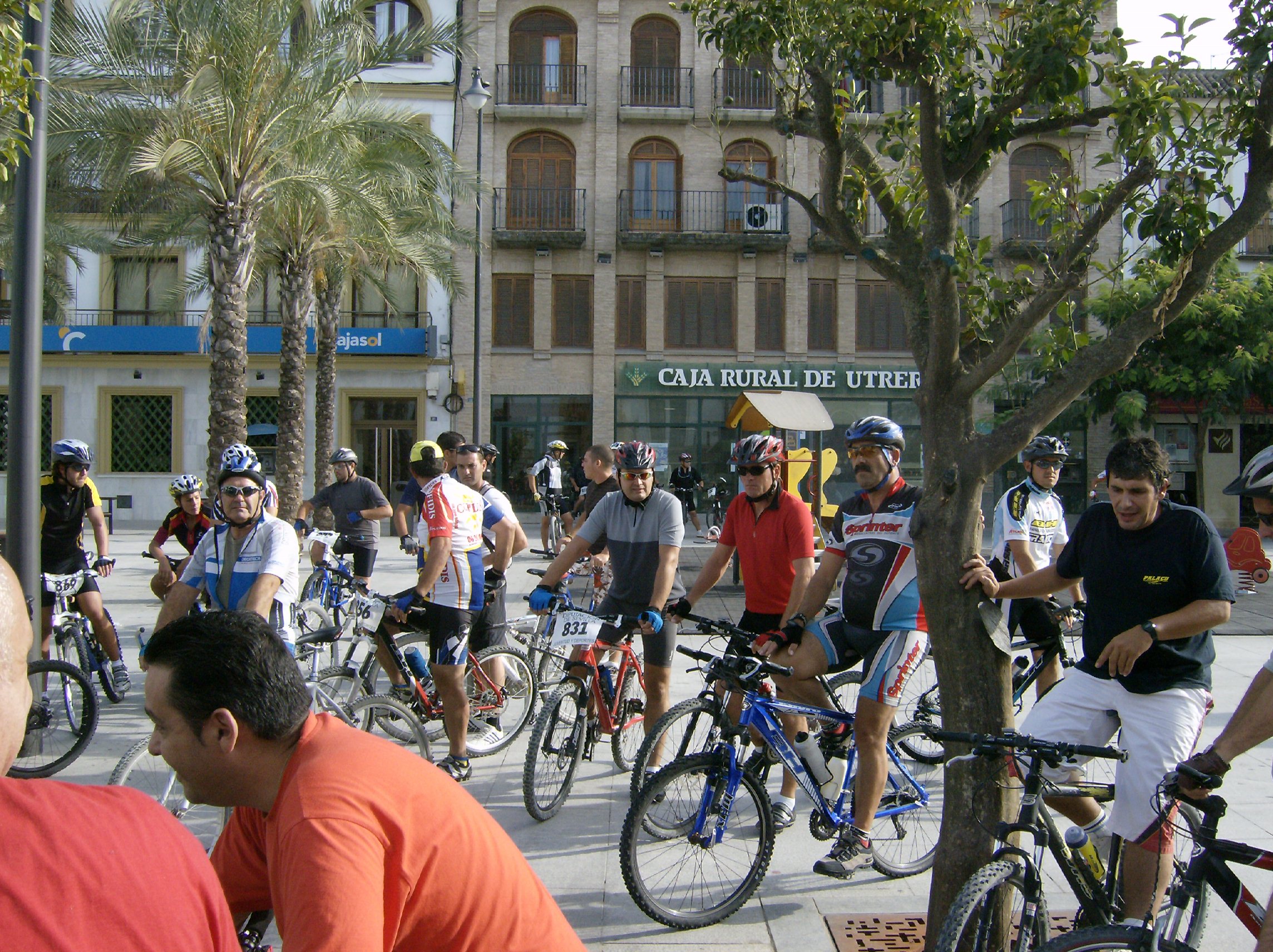 DESPLAZARSE EN BICI ES MOVERSE CON INTELIGENCIA